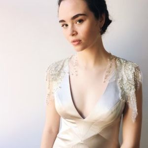 Carol Hannah Cosmos Capelet